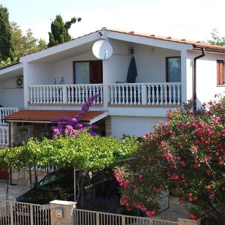 Apartments Dobri - 500M From Beach Nin Kültér fotó