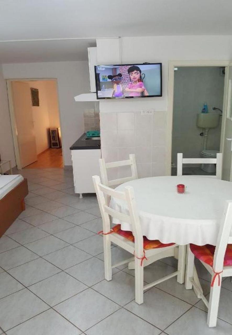 Apartments Dobri - 500M From Beach Nin Kültér fotó