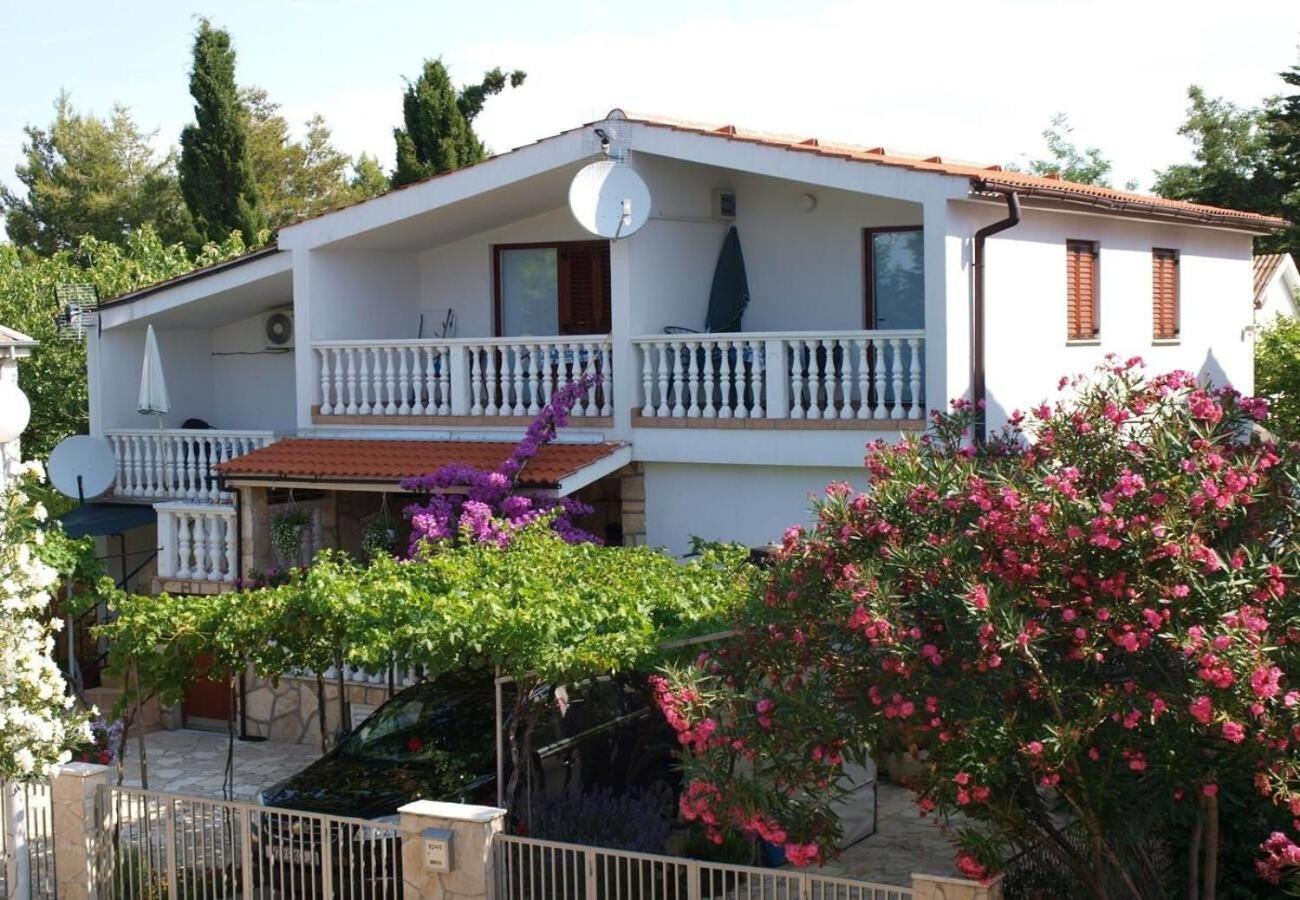 Apartments Dobri - 500M From Beach Nin Kültér fotó